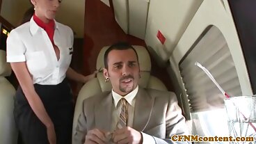 Vicki는 Nacho의 거대한 부리또를 가져갑니다.