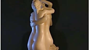 Gobblin' Guru 학생 Lana Rhoades는 D를 얻습니다.
