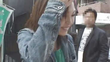 거친 협상가 MILF 마술처럼 노동자를 진정