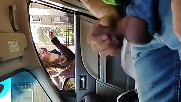 젤리 아내 Sofia Lee는 Hubby Fucking Plastic SexToys를 잡는다!