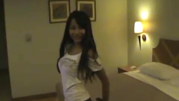 Baeb: 섹시한 베이비 Jill Kassidy가 PornHD에서 그녀의 보스를 잤어요.