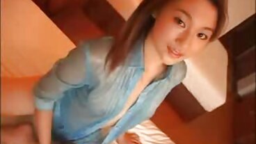 busty 발 페티시스트 교사가 학생의 GF를 강탈합니다!