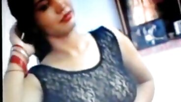 busty 니콜 애니스톤 립 수탉 깊 에 그 젖 그르 치기
